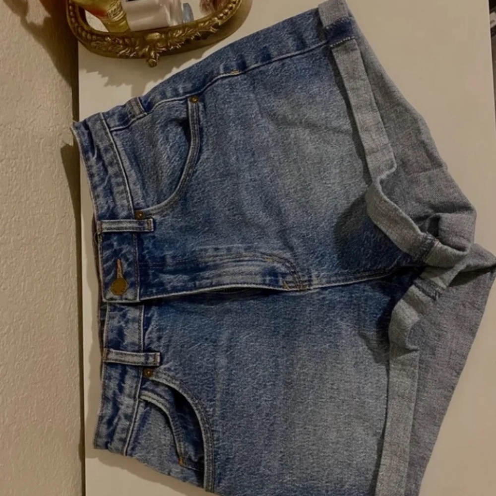 ROLLA's Short